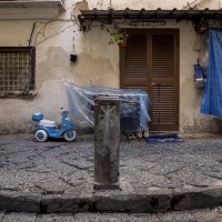 VIA SAN SEVERO A CAPODIMONTE – February 1, 2017

Alessandro Pinto, 24, considered linked to the Sequino clan, was shot and wounded in Via San Severo in Capodimonte. The young man, was taken to the Cardarelli hospital. On the spot investigators found his scooter and two shells.