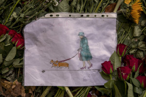 Children’s drawings in remembrance of Queen Elizabeth II are seen at Green park in London, Great Britain on September 16, 2022. Queen Elizabeth II is dead in Sco​tland on the September 8, 2022 ​at the age of 96.