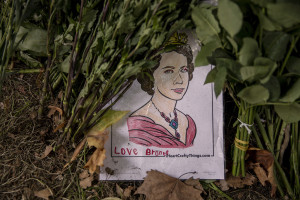 Children’s drawings in remembrance of Queen Elizabeth II are seen at Green park in London, Great Britain on September 16, 2022. Queen Elizabeth II is dead in Sco​tland on the September 8, 2022 ​at the age of 96.